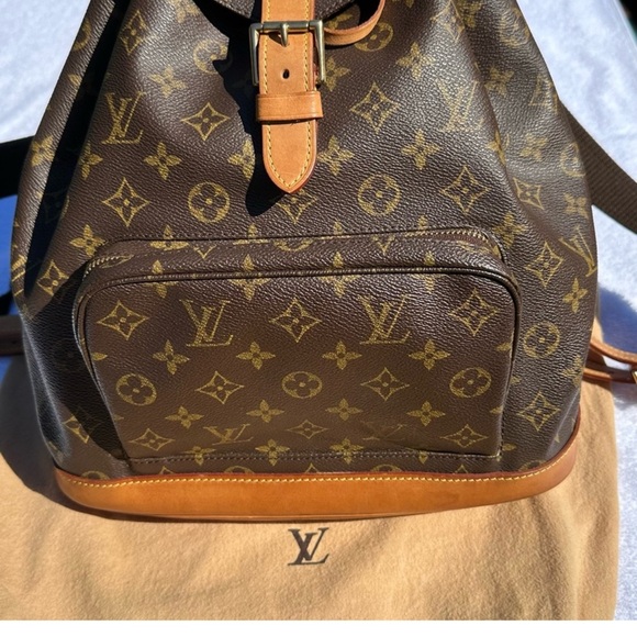 Louis Vuitton Montsouris GM Backpack - Picture 4 of 13